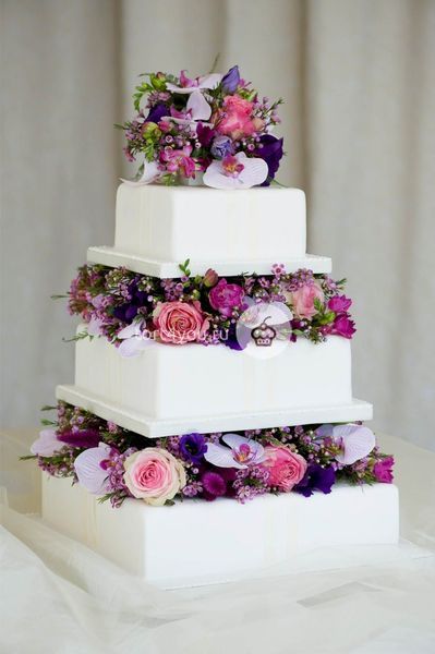 Свадебные торты с цветами - СВ2