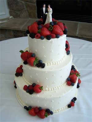 Свадебный ягодный торт - ЯС14