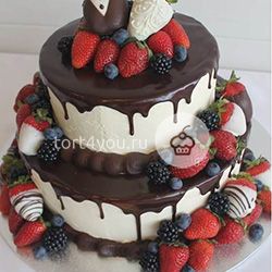 Свадебный ягодный торт